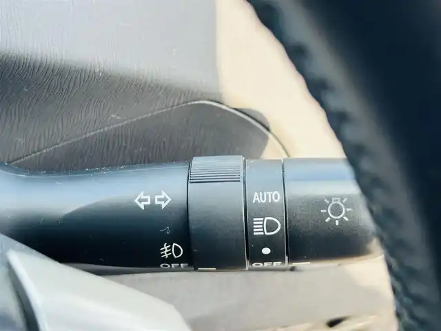 トヨタ プリウス G 岡山県 2015(平27)年 10万km ブラック (株)IDOMが運営する【じしゃロン岡山店】の自社ローン専用車両になります。こちらは現金またはオートローンご利用時の価格です。自社ローンご希望の方は別途その旨お申付け下さい/プッシュスタート/スペアキー1本/純正7インチナビ/バックカメラ/Bluetooth/AM/FM/CD/DVD/電格シート(運転席)/ハーフレザーシート