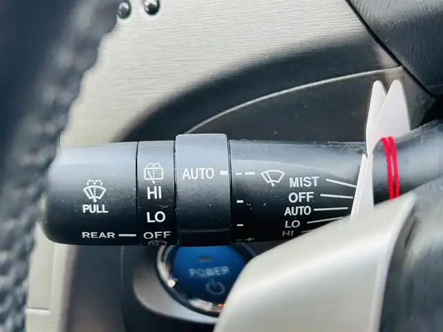 トヨタ プリウス G 岡山県 2015(平27)年 10万km ブラック (株)IDOMが運営する【じしゃロン岡山店】の自社ローン専用車両になります。こちらは現金またはオートローンご利用時の価格です。自社ローンご希望の方は別途その旨お申付け下さい/プッシュスタート/スペアキー1本/純正7インチナビ/バックカメラ/Bluetooth/AM/FM/CD/DVD/電格シート(運転席)/ハーフレザーシート