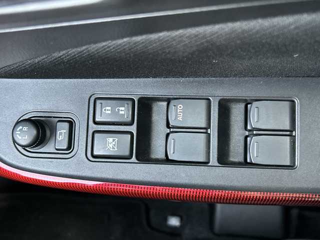 スズキ スイフト スポーツ セーフティPKG 長野県 2018(平30)年 13.7万km スピーディーブルーM ・ワンオーナー/・純正SDナビ/AM/FM/SD/DVD/Bluetooth/TV/iPod/・ETC/・クルーズコントロール/・レーンキープアシスト/・ステアリングリモコン/・オートライト/・LEDヘッドライト/・スペアキー/・プッシュスタート/・シートヒーター