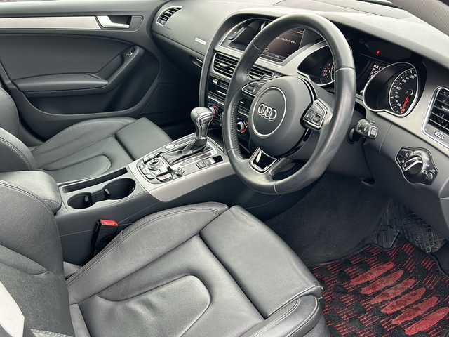 アウディ Ａ５ SB 2．0 TFSI クワトロ 福島県 2013(平25)年 2.9万km シルバー 純正メーカーナビ　バックＣ　フルセグ　ＧＰＳレーダー　Ｂｌｕｅｔｏｏｔｈ　電動黒革シートヒーター　パドルシフト　積込サマータイヤ付純正ＡＷ　ビルドインＥＴＣ　電動パーキングブレーキ　スマートキー