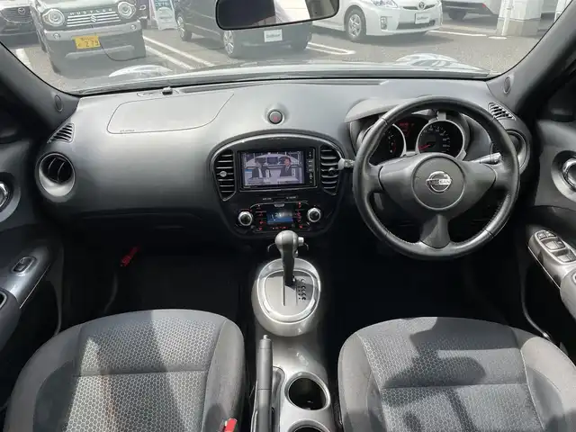 日産 ジューク 15RX タイプV 愛知県 2012(平24)年 3.9万km ダークメタルグレー ワンオーナー/社外ナビ（AM/FM/CD/DVD/BT/フルセグTV）/ETC/バックカメラ/プッシュスタート/電動格納ドアミラー/純正フロアマット/ドアバイザー