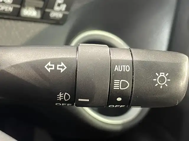 トヨタ シエンタ ハイブリッド G クエロ 愛知県 2019(令1)年 1.9万km コバルトブルーメタリック 純正９インチナビ　/(AM/FM/CD・DVD再生/フルセグTV/SD/Bluetooth)/トヨタセーフティーセンス　/　　-プリクラッシュセーフティ/　　-レーンディパーチャーアラート/　　-オートマチックハイビーム/両側パワースライドドア　/ＬＥＤヘッドライト　/ビルトインＥＴＣ　/バックカメラ　/前後ドライブレコーダー　/クリアランスソナー　/ＬＥＤフォグランプ　/プッシュスタート/　　-スマートキー/USB接続