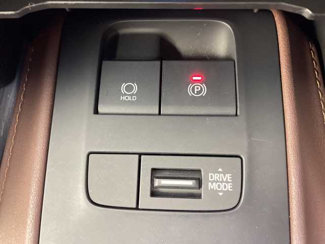 トヨタ ハリアー Z レザーパッケージ 道央・札幌 2021(令3)年 3.9万km ホワイトパールクリスタルシャイン ・４WD /トヨタセーフティセンス/・プリクラッシュセーフティ/・レーダークルーズコントロール/・純正１２.3インチディスプレイ/・JBLサウンドシステム/・Miracast/Bluetooth/フルセグ/・バックカメラ /・パワーバックドア /・ブラインドスポットモニター/・レザーシート/D.N席シートヒーター/・D.N席ベンチレーション/・D.N席パワーシート/・LEDライト/オートハイビーム/・ミラーヒーター/ステアリングヒーター/・デジタルインナーミラー/・ビルトインETC/・スマートキー