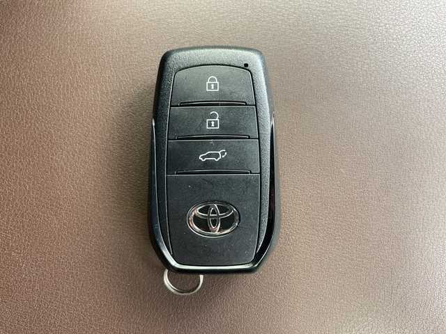 トヨタ ハリアー Z レザーパッケージ 道央・札幌 2021(令3)年 3.9万km ホワイトパールクリスタルシャイン ・４WD /トヨタセーフティセンス/・プリクラッシュセーフティ/・レーダークルーズコントロール/・純正１２.3インチディスプレイ/・JBLサウンドシステム/・Miracast/Bluetooth/フルセグ/・バックカメラ /・パワーバックドア /・ブラインドスポットモニター/・レザーシート/D.N席シートヒーター/・D.N席ベンチレーション/・D.N席パワーシート/・LEDライト/オートハイビーム/・ミラーヒーター/ステアリングヒーター/・デジタルインナーミラー/・ビルトインETC/・スマートキー