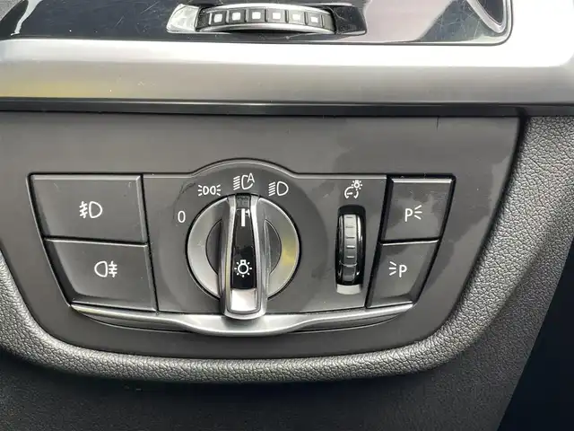 ＢＭＷ Ｘ３ xDrive20d Mスポーツ 愛知県 2019(令1)年 6.3万km アルピンホワイトⅢ 黒革シート/純正メモリーナビ・地デジTV/全方位カメラ/ワイヤレス充電/レーダークルーズコントロール/衝突軽減ブレーキ/LKA/BSM/コーナーセンサー/純正19インチアルミホイール/LEDライト/LEDフォグ/パワーバックドア/ルーフレール/前席パワーシート/全席シートヒーター/純正CD/DVD/MSV/USB/BT/ビルトインETC/プッシュスタート/スマートキー/整備記録/保証書/取扱説明書