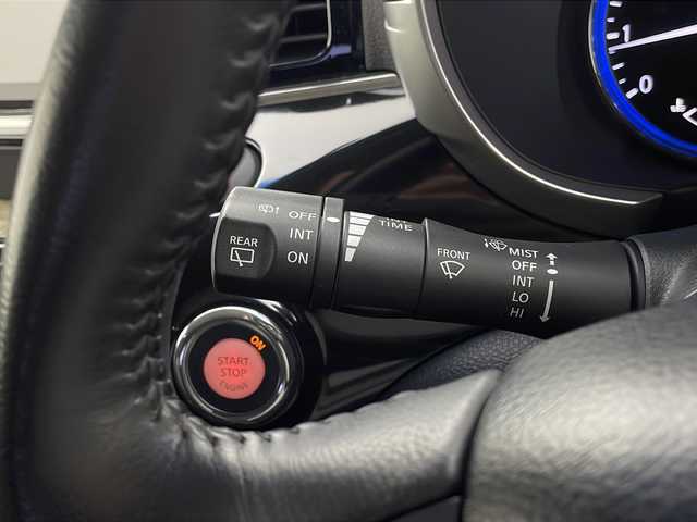 日産 エルグランド 250ハイウェイスター 栃木県 2014(平26)年 5.6万km ブリリアントシルバー 純正ナビ/(CD/DVD/BT/TV/AM/FM/USB)/後席モニター/両側パワースライドドア/オートエアコン/オートライト/ＬＥＤヘッドライト/電動格納ミラー/フォグライト/バックカメラ/ＥＴＣ/純正フロアマット/ＵＳＢ端子/純正サイドバイザー/スマートキー/ステアリングスイッチ/プッシュスタート