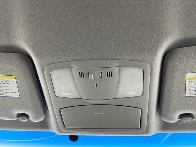 日産 エルグランド 250ハイウェイスター 栃木県 2014(平26)年 5.6万km ブリリアントシルバー 純正ナビ/(CD/DVD/BT/TV/AM/FM/USB)/後席モニター/両側パワースライドドア/オートエアコン/オートライト/ＬＥＤヘッドライト/電動格納ミラー/フォグライト/バックカメラ/ＥＴＣ/純正フロアマット/ＵＳＢ端子/純正サイドバイザー/スマートキー/ステアリングスイッチ/プッシュスタート