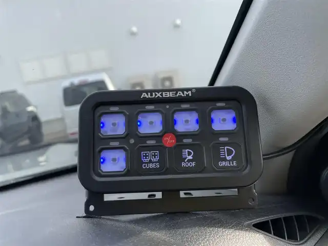 トヨタ ハイラックス Z 石川県 2022(令4)年 6.1万km ＤグリーンＭ 4WD/ディーゼル/アルパインディスプレイオーディオ/バックカメラ/LEDヘッドライト/ETC/トヨタセーフティセンス/YAKIMAラック/BATTLEZサスペンション/リフトUP/社外ブラックアルミホイール/コーナーセンサー/レーダークルーズ/ドライブレコーダー/スマートキー/プッシュスタート
