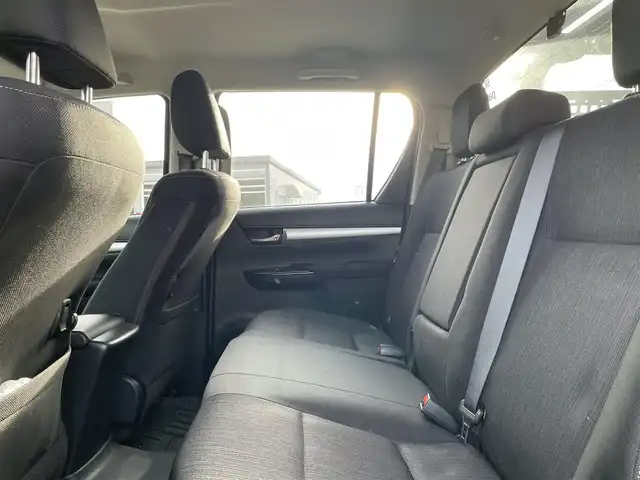 トヨタ ハイラックス Z 石川県 2022(令4)年 6.1万km ＤグリーンＭ 4WD/ディーゼル/アルパインディスプレイオーディオ/バックカメラ/LEDヘッドライト/ETC/トヨタセーフティセンス/YAKIMAラック/BATTLEZサスペンション/リフトUP/社外ブラックアルミホイール/コーナーセンサー/レーダークルーズ/ドライブレコーダー/スマートキー/プッシュスタート