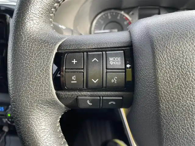 トヨタ ハイラックス Z 石川県 2022(令4)年 6.1万km ＤグリーンＭ 4WD/ディーゼル/アルパインディスプレイオーディオ/バックカメラ/LEDヘッドライト/ETC/トヨタセーフティセンス/YAKIMAラック/BATTLEZサスペンション/リフトUP/社外ブラックアルミホイール/コーナーセンサー/レーダークルーズ/ドライブレコーダー/スマートキー/プッシュスタート