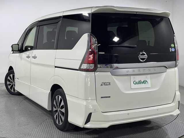 日産 セレナ 広島県 2018(平30)年 4.3万km ブリリアントホワイトパール 禁煙/純正９型ナビ/アラウンドビューモニター/両側パワースライドドア/ドライブレコーダー/クルーズコントロール/前後コーナーセンサー/ＬＥＤヘッドライト/踏み間違い抑制/衝突軽減ブレーキ/フォグランプ