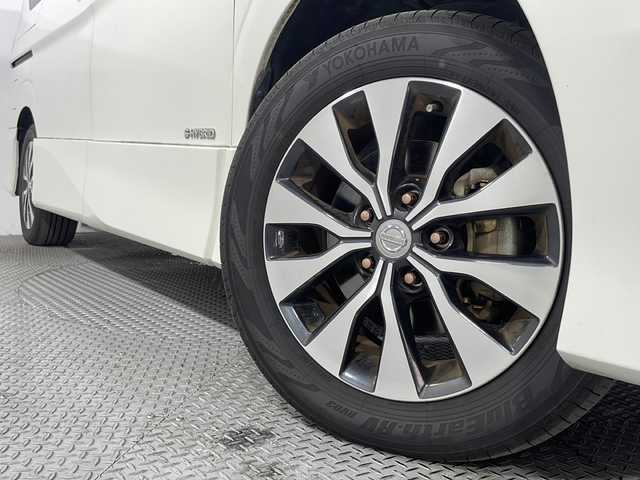 日産 セレナ 広島県 2018(平30)年 4.3万km ブリリアントホワイトパール 禁煙/純正９型ナビ/アラウンドビューモニター/両側パワースライドドア/ドライブレコーダー/クルーズコントロール/前後コーナーセンサー/ＬＥＤヘッドライト/踏み間違い抑制/衝突軽減ブレーキ/フォグランプ