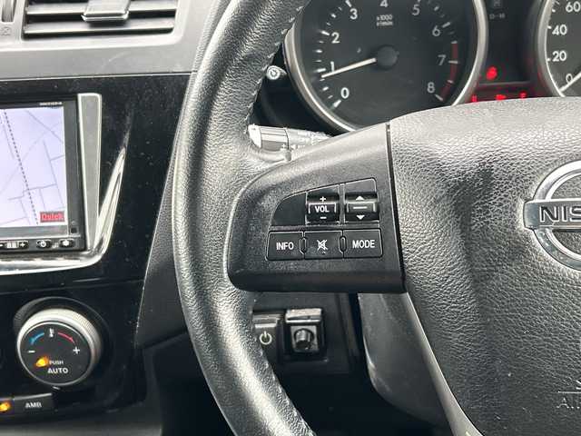 日産 ラフェスタ ハイウェイスター Gスプレモ 千葉県 2012(平24)年 10.7万km スパークリングブラック ナビＭＭ３１２Ｄ－Ａ　Ｂカメ　ＥＴＣ　ドラレコ　ワンセグＴＶ　Ｂｔ　ＣＤ　ハーフレザーシート　純正エアロ　キセノンライト　オートライト　１７インチＡＷ　両側パワースライドドア　３列シート　フロアマット