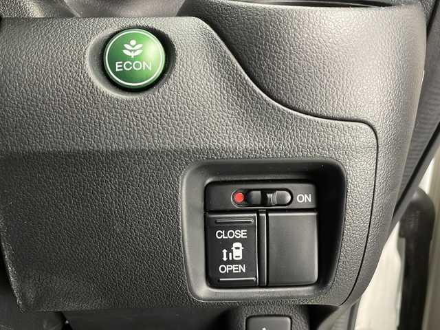 ホンダ Ｎ ＢＯＸ G Lパッケージ 長野県 2016(平28)年 4.9万km プレミアムホワイトパールⅡ 4WD/ワンオーナー/純正メモリナビ&ワンセグ&CD&BT/片側パワースライドドア/前席シートヒーター/2列目サンシェード/バックカメラ/ビルトインETC/ハロゲンライト/電動格納ミラー/ウィンカーミラー/純正ホイールキャップ装着/純正フロアマット/純正ドアバイザー/プッシュスタート/スマートキー/新車保証書