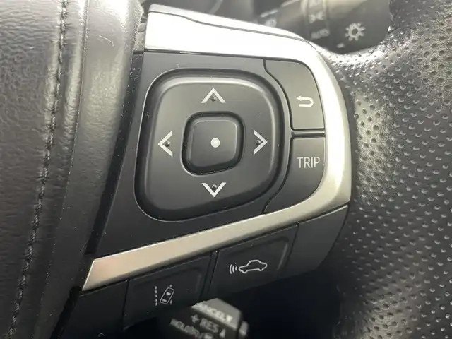 トヨタ ハリアー エレガンス 福島県 2015(平27)年 6.1万km ブラック パノラマサンルーフ/トヨタセーフティーセンス/・プリクラッシュセーフティー/・レーダークルーズコントロール/・クリアランスソナー/・レーンディパーチャーアラート/社外9型ALPINEナビ/・フルセグTV/・BT.CD/DVD.SD.AM/FM/パワーシート/ハーフレザーシート/ETC/LEDヘッドライト/純正AW/ステアリングスイッチ/プッシュスタート/スマートキー/純正フロアマット