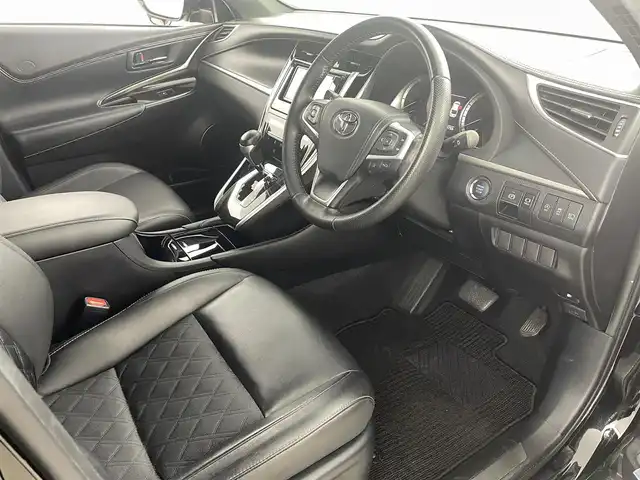 トヨタ ハリアー エレガンス 福島県 2015(平27)年 6.1万km ブラック パノラマサンルーフ/トヨタセーフティーセンス/・プリクラッシュセーフティー/・レーダークルーズコントロール/・クリアランスソナー/・レーンディパーチャーアラート/社外9型ALPINEナビ/・フルセグTV/・BT.CD/DVD.SD.AM/FM/パワーシート/ハーフレザーシート/ETC/LEDヘッドライト/純正AW/ステアリングスイッチ/プッシュスタート/スマートキー/純正フロアマット