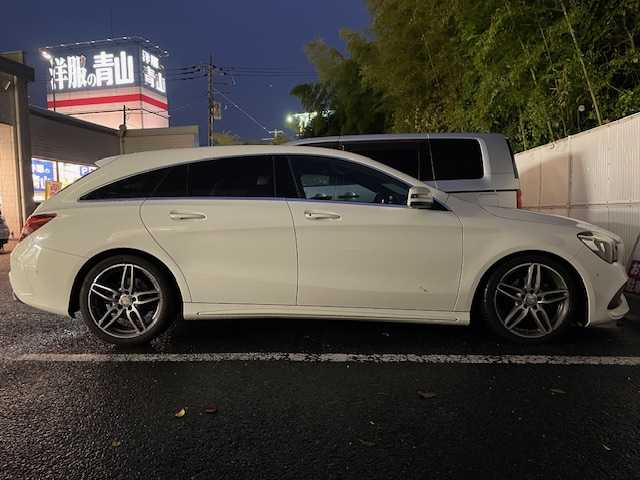 メルセデス・ベンツ ＣＬＡ１８０ Sブレイク　スポーツ 茨城県 2017(平29)年 6万km カルサイトホワイト 純正ナビ【AM/FM/CD/DVD/フルセグ】/レザーシート/バックカメラ/シートヒーター/D席パワーシート/メモリシート/ETC2.0/コーナーセンサー/横滑り防止装置/LEDライト/保証書/スペアキー×１