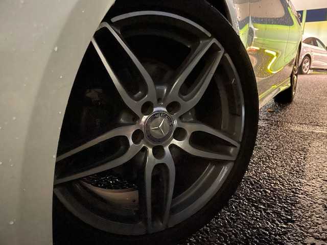 メルセデス・ベンツ ＣＬＡ１８０ Sブレイク　スポーツ 茨城県 2017(平29)年 6万km カルサイトホワイト 純正ナビ【AM/FM/CD/DVD/フルセグ】/レザーシート/バックカメラ/シートヒーター/D席パワーシート/メモリシート/ETC2.0/コーナーセンサー/横滑り防止装置/LEDライト/保証書/スペアキー×１