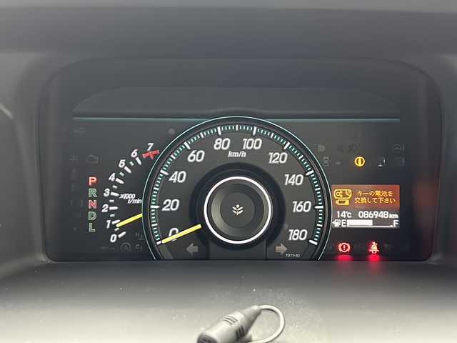 ホンダ ステップワゴン G コンフォートセレクション 大阪府 2013(平25)年 8.7万km クリスタルブラックパール 純正9インチインターナビ/【ワンセグTV/CD/DVD/USB接続/FM/AM】/両側パワースライドドア/クルーズコントロール/バックカメラ/100V電源/ビルトインETC/キセノンヘッドライト/オートライト/アイドリングストップ/リモコンキー/スペアキー１本/横滑り防止/ABS