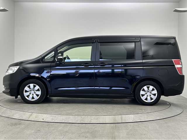 ホンダ ステップワゴン G コンフォートセレクション 大阪府 2013(平25)年 8.7万km クリスタルブラックパール 純正9インチインターナビ/【ワンセグTV/CD/DVD/USB接続/FM/AM】/両側パワースライドドア/クルーズコントロール/バックカメラ/100V電源/ビルトインETC/キセノンヘッドライト/オートライト/アイドリングストップ/リモコンキー/スペアキー１本/横滑り防止/ABS