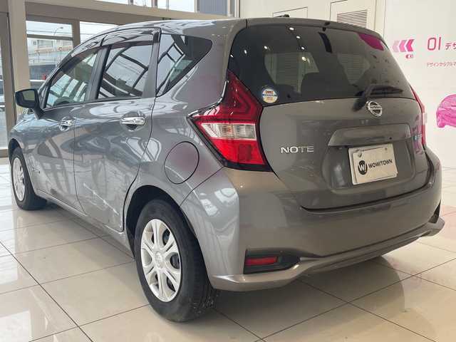日産 ノート e－パワー X 埼玉県 2016(平28)年 8.9万km ダークメタルグレー エマージェンシーブレーキ /純正メモリナビ/　　CD/DVD/BT/フルセグ/ステアリングスイッチ /ETC