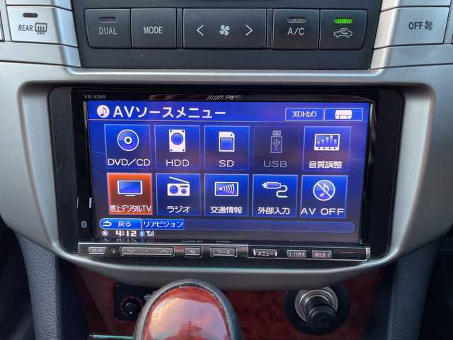 トヨタ ハリアー 240G プレミアム Lパッケージ 三重県 2010(平22)年 10.1万km シルバーM 登録時走行距離　１００３４２ｋｍ/ワンオーナー/禁煙車/黒革/社外ナビ（アルパイン）/AM/FM/CD/DVD/TV/フルセグテレビ/ETC/シートヒーター/バックカメラ/フロントカメラ/パワーステアリング/パワーウィンドウ/AUTOライト/AUTOエアコン/純正フロアマット/純正アルミホイール/電挌ミラー