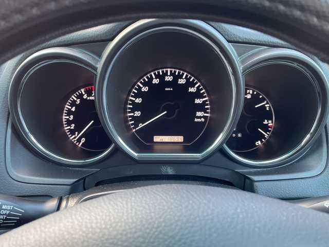 トヨタ ハリアー 240G プレミアム Lパッケージ 三重県 2010(平22)年 10.1万km シルバーM 登録時走行距離　１００３４２ｋｍ/ワンオーナー/禁煙車/黒革/社外ナビ（アルパイン）/AM/FM/CD/DVD/TV/フルセグテレビ/ETC/シートヒーター/バックカメラ/フロントカメラ/パワーステアリング/パワーウィンドウ/AUTOライト/AUTOエアコン/純正フロアマット/純正アルミホイール/電挌ミラー