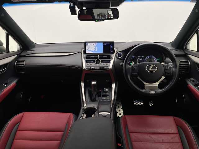 レクサス ＮＸ 300h Fスポーツ 宮崎県 2018(平30)年 4万km ホワイトノーヴァガラスフレーク 純正ナビ(CD/DVD/AM/FM/BT)/衝突軽減ブレーキ/車線逸脱警報/コーナーセンサー/クルーズコントロール/アイドリングストップ/全周囲バックカメラ/ステアリングスイッチ/電動格納ミラー/パワーバックドア/ハンドルヒーター/D/N席　シートヒーター/D/N席　エアーシート/プッシュスターター/電子パーキング/オートホールド/パドルシフト/フロアマット/ETC2.0