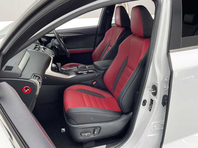 レクサス ＮＸ 300h Fスポーツ 宮崎県 2018(平30)年 4万km ホワイトノーヴァガラスフレーク 純正ナビ(CD/DVD/AM/FM/BT)/衝突軽減ブレーキ/車線逸脱警報/コーナーセンサー/クルーズコントロール/アイドリングストップ/全周囲バックカメラ/ステアリングスイッチ/電動格納ミラー/パワーバックドア/ハンドルヒーター/D/N席　シートヒーター/D/N席　エアーシート/プッシュスターター/電子パーキング/オートホールド/パドルシフト/フロアマット/ETC2.0