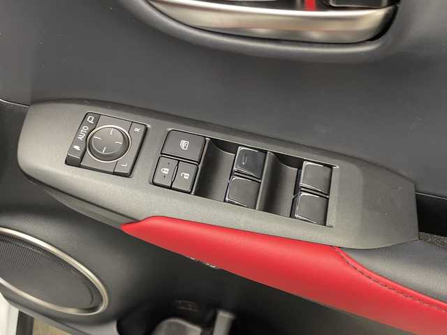 レクサス ＮＸ 300h Fスポーツ 宮崎県 2018(平30)年 4万km ホワイトノーヴァガラスフレーク 純正ナビ(CD/DVD/AM/FM/BT)/衝突軽減ブレーキ/車線逸脱警報/コーナーセンサー/クルーズコントロール/アイドリングストップ/全周囲バックカメラ/ステアリングスイッチ/電動格納ミラー/パワーバックドア/ハンドルヒーター/D/N席　シートヒーター/D/N席　エアーシート/プッシュスターター/電子パーキング/オートホールド/パドルシフト/フロアマット/ETC2.0