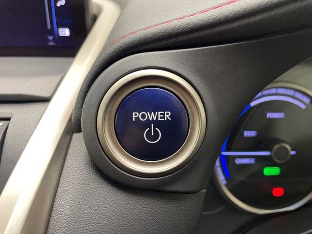 レクサス ＮＸ 300h Fスポーツ 宮崎県 2018(平30)年 4万km ホワイトノーヴァガラスフレーク 純正ナビ(CD/DVD/AM/FM/BT)/衝突軽減ブレーキ/車線逸脱警報/コーナーセンサー/クルーズコントロール/アイドリングストップ/全周囲バックカメラ/ステアリングスイッチ/電動格納ミラー/パワーバックドア/ハンドルヒーター/D/N席　シートヒーター/D/N席　エアーシート/プッシュスターター/電子パーキング/オートホールド/パドルシフト/フロアマット/ETC2.0