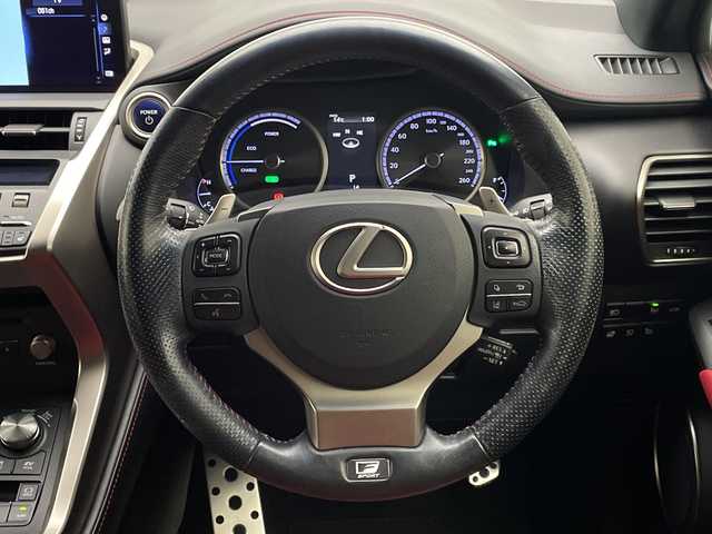 レクサス ＮＸ 300h Fスポーツ 宮崎県 2018(平30)年 4万km ホワイトノーヴァガラスフレーク 純正ナビ(CD/DVD/AM/FM/BT)/衝突軽減ブレーキ/車線逸脱警報/コーナーセンサー/クルーズコントロール/アイドリングストップ/全周囲バックカメラ/ステアリングスイッチ/電動格納ミラー/パワーバックドア/ハンドルヒーター/D/N席　シートヒーター/D/N席　エアーシート/プッシュスターター/電子パーキング/オートホールド/パドルシフト/フロアマット/ETC2.0