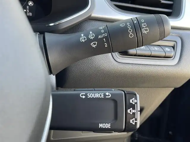 ルノー キャプチャー Sエディション 東京都 2023(令5)年 1.3万km 黒 純正ディスプレイオーディオ/アダプティブクルーズコントロール/ドライブレコーダー/ステアリングヒーター/純正18インチアルミホイール/LEDヘッドライト/ETC/スマートキー/プッシュスタート