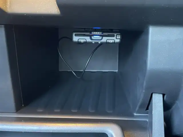 ルノー キャプチャー Sエディション 東京都 2023(令5)年 1.3万km 黒 純正ディスプレイオーディオ/アダプティブクルーズコントロール/ドライブレコーダー/ステアリングヒーター/純正18インチアルミホイール/LEDヘッドライト/ETC/スマートキー/プッシュスタート