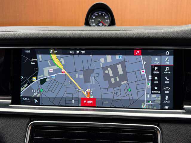 ポルシェ パナメーラ 千葉県 2017(平29)年 5.4万km ヴァルカノグレーメタリック スポーツクロノＰＫＧ　/黒革シート　/クルーズコントロール　/ナビ　/地デジＴＶ　/３６０°　/Ｂｌｕｅｔｏｏｔｈ接続　/電動シート　/シートヒーター　/電動リアゲート　/ソフトクローズドア　　/ＬＫＡ　/ＥＴＣ　/ドラレコ