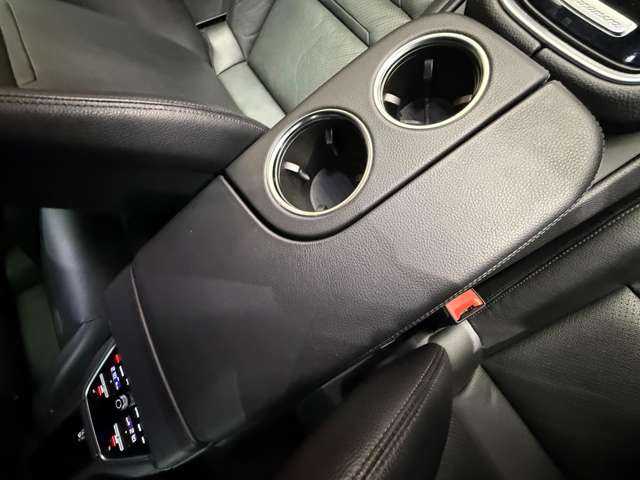 ポルシェ パナメーラ 千葉県 2017(平29)年 5.4万km ヴァルカノグレーメタリック スポーツクロノＰＫＧ　/黒革シート　/クルーズコントロール　/ナビ　/地デジＴＶ　/３６０°　/Ｂｌｕｅｔｏｏｔｈ接続　/電動シート　/シートヒーター　/電動リアゲート　/ソフトクローズドア　　/ＬＫＡ　/ＥＴＣ　/ドラレコ