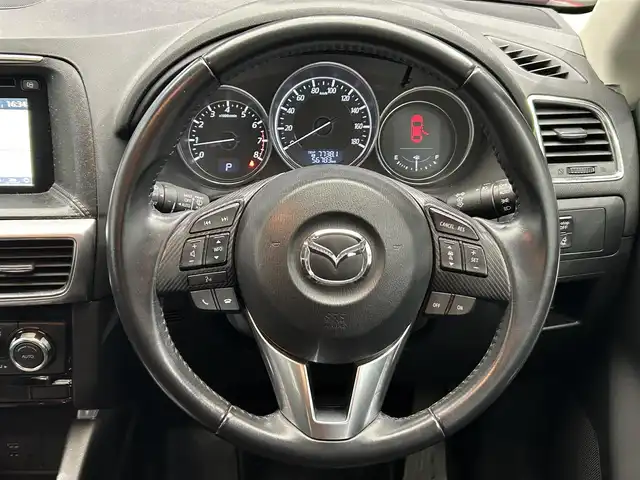 マツダ ＣＸ－５ 20S プロアクティブ 鹿児島県 2016(平28)年 5.7万km ソウルレッドプレミアムメタリック 禁煙車/純正SDナビ/　・Bluetooth/　・CD/DVD/　・フルセグTV/　・USB/　・AM/FM/マツダ・レーダー・クルーズ・コントロール(全車速追従)/レーンキープアシストシステム/スマートブレーキサポート/車線逸脱警報システム/ブラインドスポットモニター/衝突被害軽減ブレーキ/バックカメラ/ETC/ドライブレコーダー/コーナーセンサー/LEDヘッドライト/自動防眩ルームミラー/オートワイパー/ドアバイザー/純正フロアマット/純正アルミホイール/電動格納ミラー/ステアリングリモコン/スマートキー