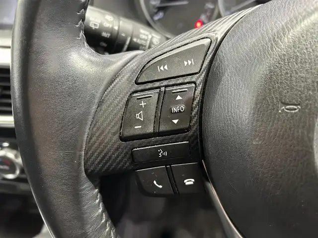 マツダ ＣＸ－５ 20S プロアクティブ 鹿児島県 2016(平28)年 5.7万km ソウルレッドプレミアムメタリック 禁煙車/純正SDナビ/　・Bluetooth/　・CD/DVD/　・フルセグTV/　・USB/　・AM/FM/マツダ・レーダー・クルーズ・コントロール(全車速追従)/レーンキープアシストシステム/スマートブレーキサポート/車線逸脱警報システム/ブラインドスポットモニター/衝突被害軽減ブレーキ/バックカメラ/ETC/ドライブレコーダー/コーナーセンサー/LEDヘッドライト/自動防眩ルームミラー/オートワイパー/ドアバイザー/純正フロアマット/純正アルミホイール/電動格納ミラー/ステアリングリモコン/スマートキー