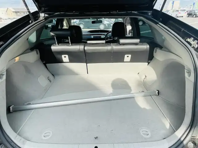 トヨタ プリウス S 岡山県 2014(平26)年 13万km ブラック (株)IDOMが運営する【じしゃロン岡山店】の自社ローン専用車両になります。こちらは現金またはオートローンご利用時の価格です。自社ローンご希望の方は別途その旨お申付け下さい/社外アルミ/社外シートカバー/純正ナビ/バックカメラ/ETC/CD/DVD/TV/BT