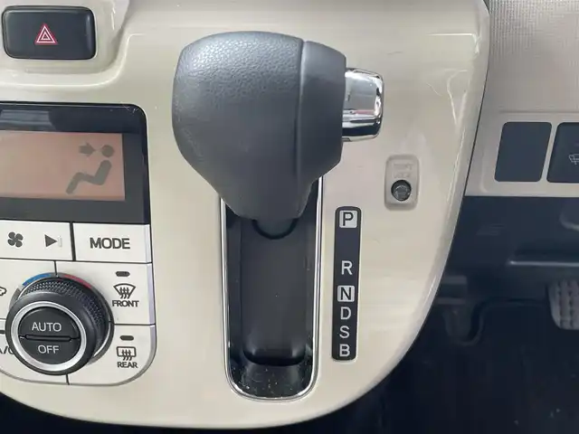 ダイハツ ムーヴ キャンバス G メイクアップ VS SAⅢ 高知県 2022(令4)年 0.7万km パールホワイトⅢ/スムースグレーマイカメタリック 2トーン 純正ナビ/(Bluetooth/CD/SD/DVD/USB/HDMI/フルセグ)/ETC/アラウンドビューモニター/前方ドライブレコーダー/D席シートヒーター/両側パワースライドドア/オートライト/オートマチックハイビーム/LEDヘッドライト/フォグランプ/プッシュスタート/スマートキー/スペアキー1本/アイドリングストップ/ウィンドシールドデアイサー/ベンチシート/純正フロアマット/横滑り防止装置/衝突被害軽減ブレーキ/電動格納ミラー/オートリトラクタブルミラー