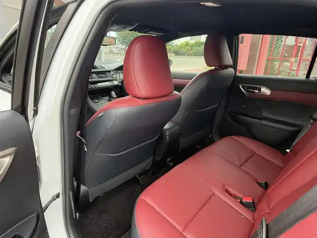 レクサス ＣＴ 200h Fスポーツ 香川県 2014(平26)年 6.2万km ホワイトノーヴァガラスフレーク メーカーSDナビ/フルセグ/CD/DVD/BD/Bluetooth/バックカメラ/レーダークルーズコントロール/純正17インチアルミ/赤革シート/シートヒーター/パワーシート/ハンドルヒーター/オートワイパー/LEDヘッドライト/ドライブレコーダー/ETC2.0/純正マット