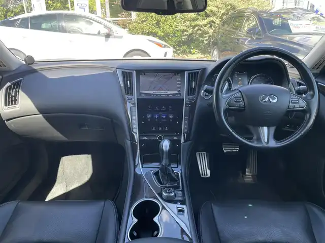 日産 スカイライン ハイブリッド 350GT Type SP 愛知県 2014(平26)年 11.4万km クリスタルホワイトパール (株)IDOMが運営する【じしゃロン名古屋鳴海店】の自社ローン専用車両になりますこちらは現金またはオートローンご利用時の価格です。自社ローンご希望の方は別途その旨お申付け下さい/プッシュスタート/レザーシート/前席パワーシート/シートヒーター/純正ナビ・TV/アラウンドビューモニター/クルーズコントロール/ETC