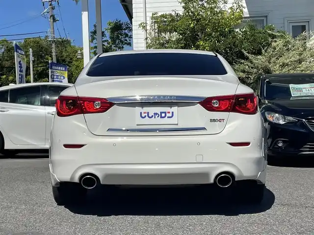 日産 スカイライン ハイブリッド 350GT Type SP 愛知県 2014(平26)年 11.4万km クリスタルホワイトパール (株)IDOMが運営する【じしゃロン名古屋鳴海店】の自社ローン専用車両になりますこちらは現金またはオートローンご利用時の価格です。自社ローンご希望の方は別途その旨お申付け下さい/プッシュスタート/レザーシート/前席パワーシート/シートヒーター/純正ナビ・TV/アラウンドビューモニター/クルーズコントロール/ETC