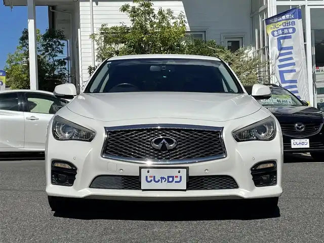 日産 スカイライン ハイブリッド 350GT Type SP 愛知県 2014(平26)年 11.4万km クリスタルホワイトパール (株)IDOMが運営する【じしゃロン名古屋鳴海店】の自社ローン専用車両になりますこちらは現金またはオートローンご利用時の価格です。自社ローンご希望の方は別途その旨お申付け下さい/プッシュスタート/レザーシート/前席パワーシート/シートヒーター/純正ナビ・TV/アラウンドビューモニター/クルーズコントロール/ETC