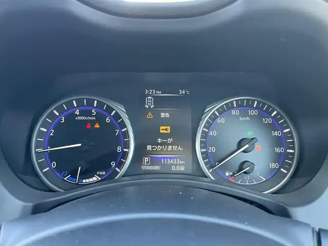 日産 スカイライン ハイブリッド 350GT Type SP 愛知県 2014(平26)年 11.4万km クリスタルホワイトパール (株)IDOMが運営する【じしゃロン名古屋鳴海店】の自社ローン専用車両になりますこちらは現金またはオートローンご利用時の価格です。自社ローンご希望の方は別途その旨お申付け下さい/プッシュスタート/レザーシート/前席パワーシート/シートヒーター/純正ナビ・TV/アラウンドビューモニター/クルーズコントロール/ETC