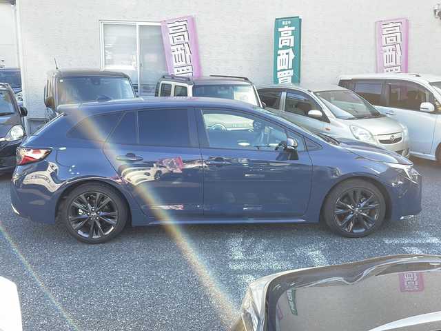 トヨタ カローラツーリング ダブルバイビー 大阪府 2023(令5)年 1.6万km マッシブグレー 純正ディスプレイオーディオ/純正ナビ.フルセグ.BT/バックカメラ/ビルトインETC2.0/オートLEDヘッドライト/オートハイビーム/レーダークルコン/スマートキー/プッシュスタート/クリアランスソナー/ブラインドスポットモニター/純正フロアマット