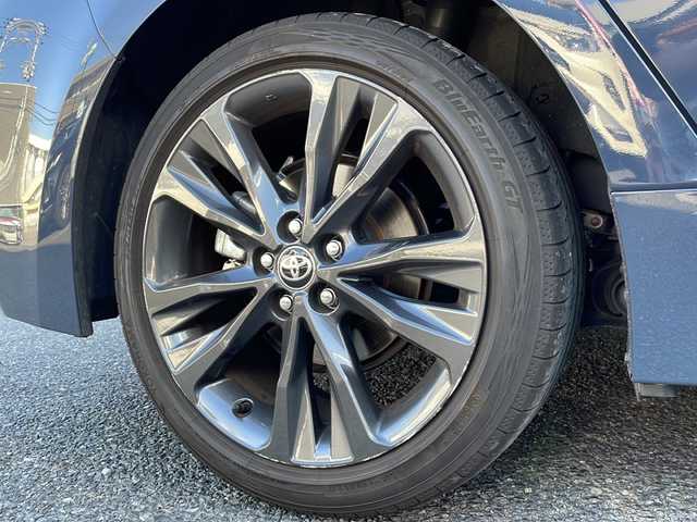 トヨタ カローラツーリング ダブルバイビー 大阪府 2023(令5)年 1.6万km マッシブグレー 純正ディスプレイオーディオ/純正ナビ.フルセグ.BT/バックカメラ/ビルトインETC2.0/オートLEDヘッドライト/オートハイビーム/レーダークルコン/スマートキー/プッシュスタート/クリアランスソナー/ブラインドスポットモニター/純正フロアマット