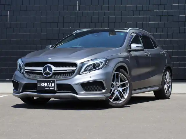 メルセデス・ベンツ ＧＬＡ４５ 4MATIC 宮城県 2015(平27)年 4万km ダークグレー マットボディーカラー/純正ナビＴＶ/・フルセグ・ＣＤ・ＤＶＤ・ＵＳＢ・ＳＤ・ＢＴ/ＡＭＧレザーエクスクルーシブＰＫＧ/ベーシックＰＫＧ/レーダーセーフティＰＫＧ/パノラマルーフ/パワーテールゲート/ディストロニックプラス/衝突防止アシスト/アテンションアシスト/ブラインドスポットアシスト/レーンキープアシスト/パドルシフト/バックカメラ/レザーシート/左右メモリー機能付きパワーシート/左右シートヒーター/キーレスゴー/ビルトインＥＴＣ/純正１９インチＡＷ/純正フロアマット（ゴム製）/カラーコード６６２：デジーノマウンテングレーマグノ