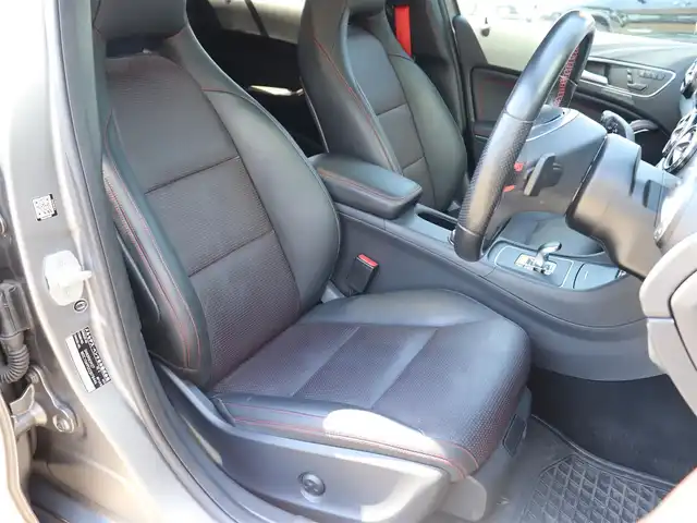 メルセデス・ベンツ ＧＬＡ４５ 4MATIC 宮城県 2015(平27)年 4万km ダークグレー マットボディーカラー/純正ナビＴＶ/・フルセグ・ＣＤ・ＤＶＤ・ＵＳＢ・ＳＤ・ＢＴ/ＡＭＧレザーエクスクルーシブＰＫＧ/ベーシックＰＫＧ/レーダーセーフティＰＫＧ/パノラマルーフ/パワーテールゲート/ディストロニックプラス/衝突防止アシスト/アテンションアシスト/ブラインドスポットアシスト/レーンキープアシスト/パドルシフト/バックカメラ/レザーシート/左右メモリー機能付きパワーシート/左右シートヒーター/キーレスゴー/ビルトインＥＴＣ/純正１９インチＡＷ/純正フロアマット（ゴム製）/カラーコード６６２：デジーノマウンテングレーマグノ