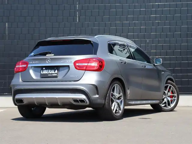 メルセデス・ベンツ ＧＬＡ４５ 4MATIC 宮城県 2015(平27)年 4万km ダークグレー マットボディーカラー/純正ナビＴＶ/・フルセグ・ＣＤ・ＤＶＤ・ＵＳＢ・ＳＤ・ＢＴ/ＡＭＧレザーエクスクルーシブＰＫＧ/ベーシックＰＫＧ/レーダーセーフティＰＫＧ/パノラマルーフ/パワーテールゲート/ディストロニックプラス/衝突防止アシスト/アテンションアシスト/ブラインドスポットアシスト/レーンキープアシスト/パドルシフト/バックカメラ/レザーシート/左右メモリー機能付きパワーシート/左右シートヒーター/キーレスゴー/ビルトインＥＴＣ/純正１９インチＡＷ/純正フロアマット（ゴム製）/カラーコード６６２：デジーノマウンテングレーマグノ